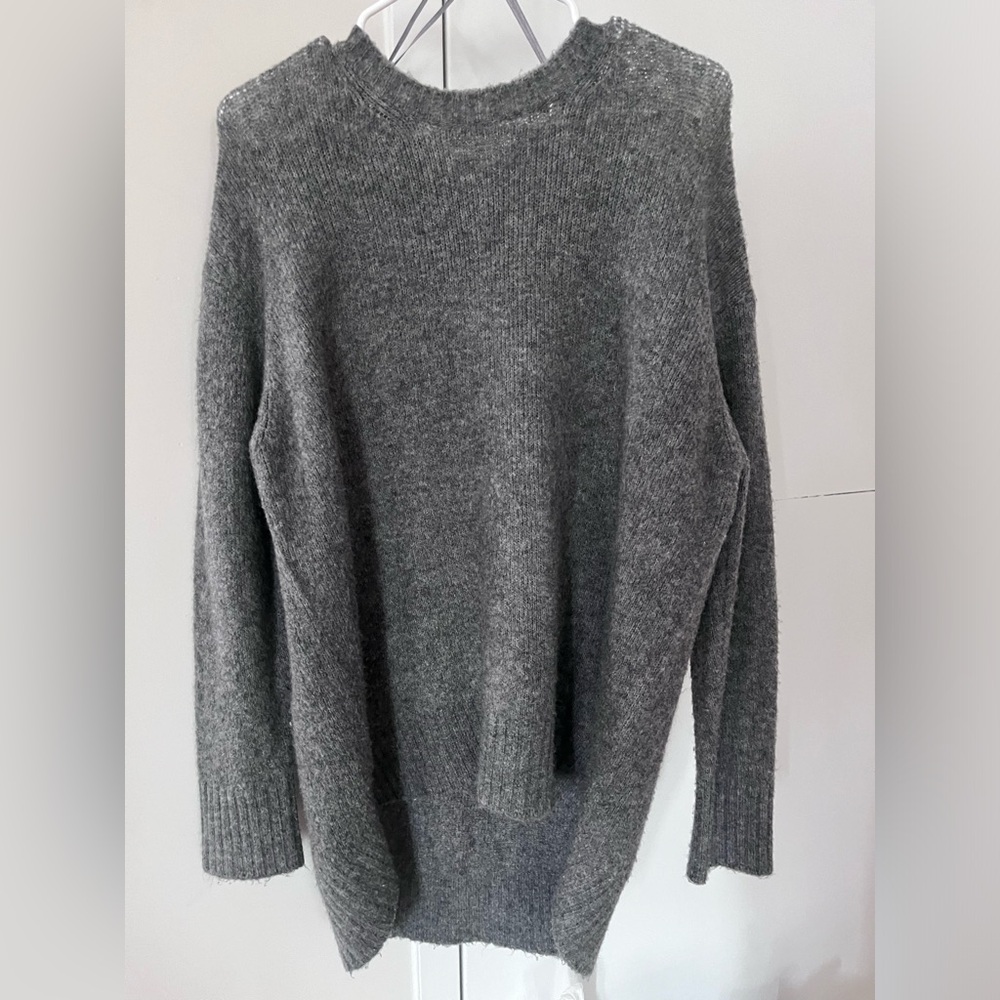 Oversized gray sweater.